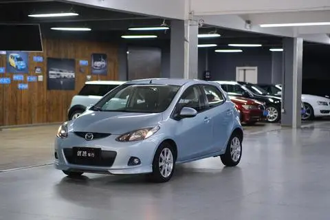 Mazda 2 2011