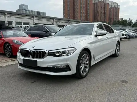 BMW 5 Series 2018 — фото 1