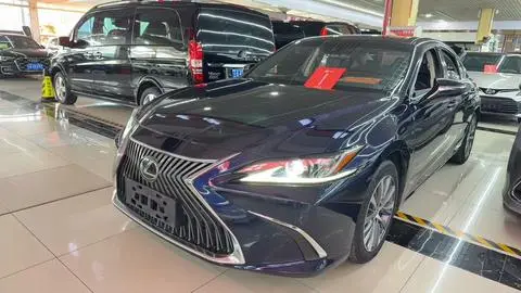 Lexus ES 2018