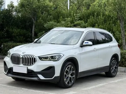 BMW X1 2021 — фото 1