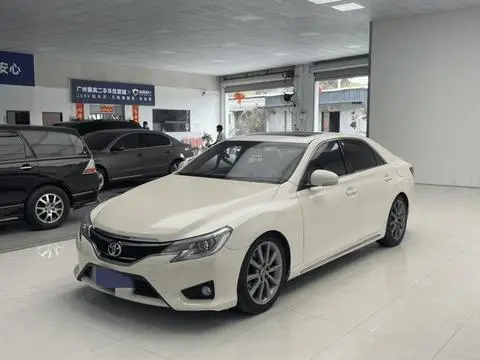 Toyota Reiz 2013