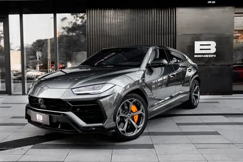 Lamborghini Urus 2021