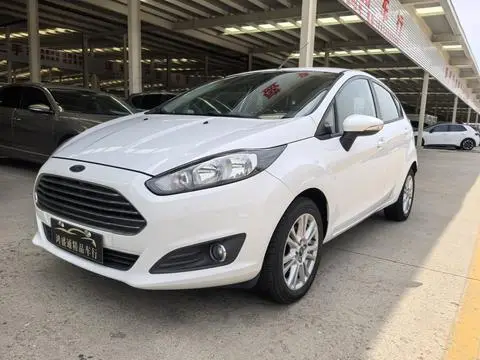 Ford 嘉年华 2013