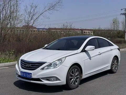 Hyundai 索纳塔八 2015 — фото 1