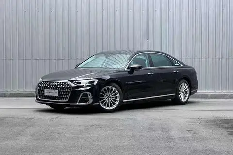 Audi A8 2025 — фото 1