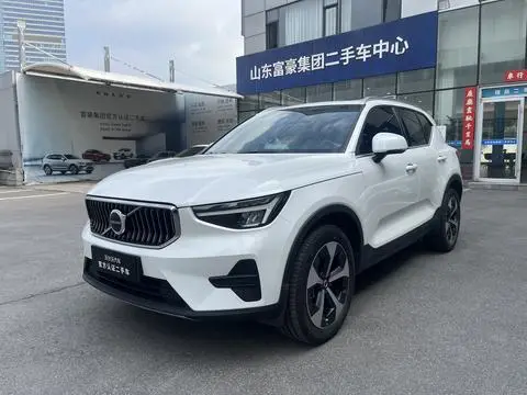 Volvo XC40 2024