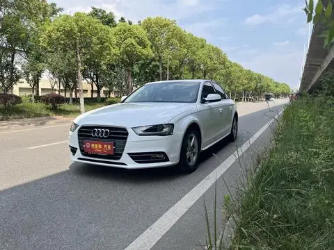 Audi A4L 2016