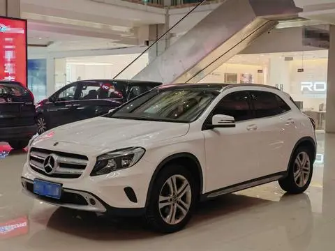 Mercedes-Benz GLA 2016 — фото 1