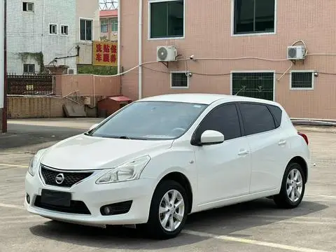 Nissan 骐达TIIDA 2014 — фото 1
