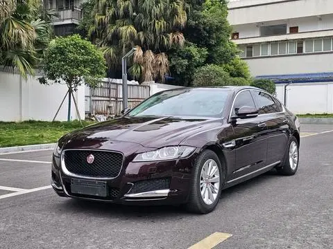 Jaguar XFL 2017 — фото 1