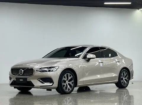 Volvo S60 2023