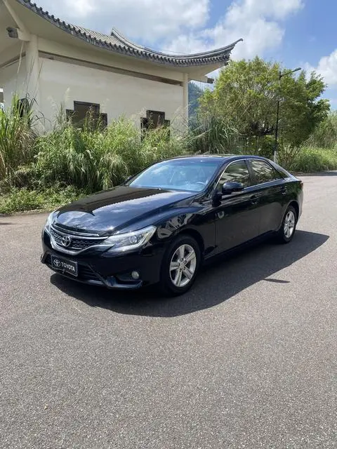 Toyota Reiz 2013