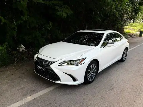 Lexus ES 2018