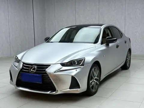 Lexus IS 2017