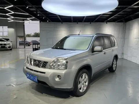 Nissan 奇骏 2010