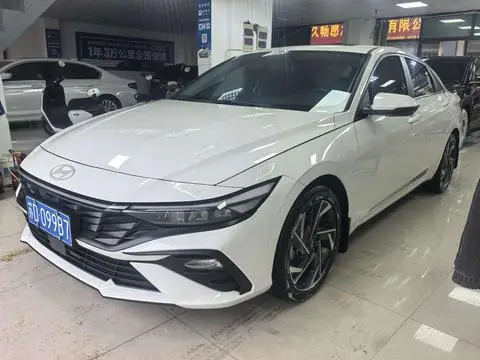Hyundai Elantra 2023