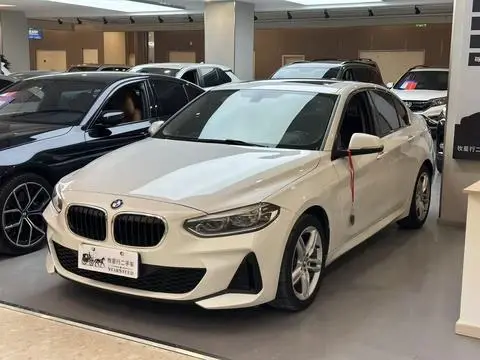 BMW 1 Series 2019 — фото 1