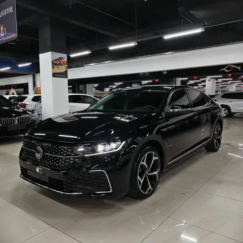 Volkswagen Passat 2023
