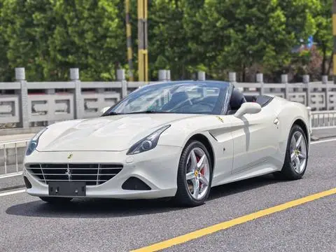 Ferrari California T 2015 — фото 1