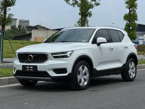 Volvo XC40 2020 — фото 1