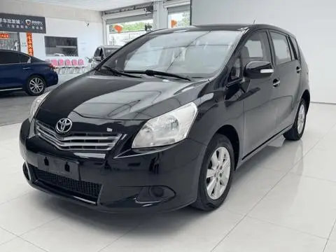 Toyota 逸致 2011
