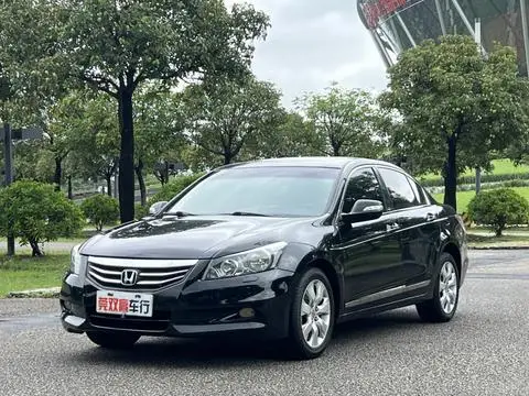 Honda Accord 2011 — фото 1