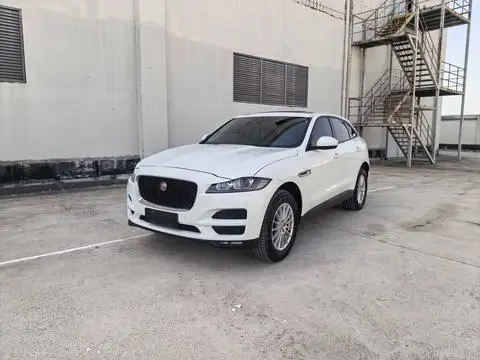 Jaguar F-PACE 2016