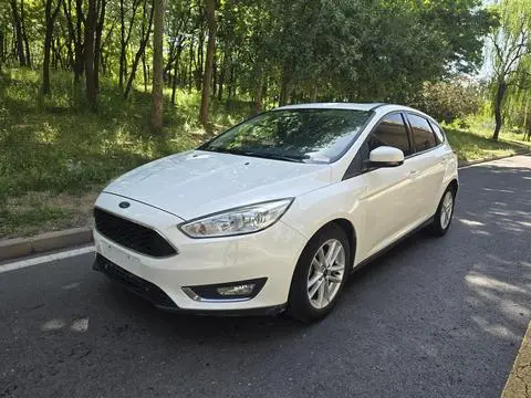 Ford Focus 2017 — фото 1