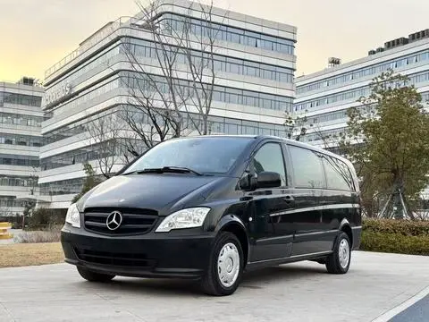 Mercedes-Benz 威霆 2011