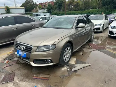Audi A4L 2012