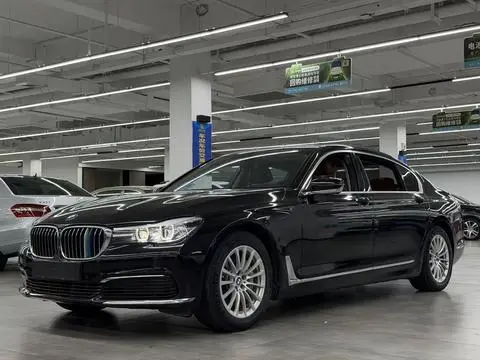 BMW 7 Series 2017 — фото 1