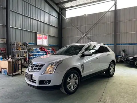 Cadillac SRX 2015 — фото 1