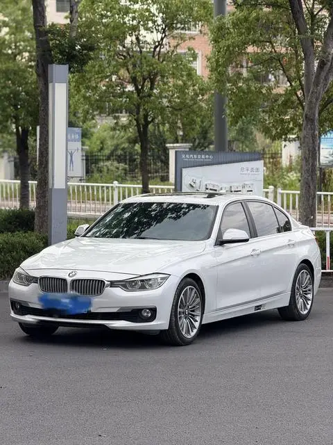 BMW 3 Series 2019 — фото 1