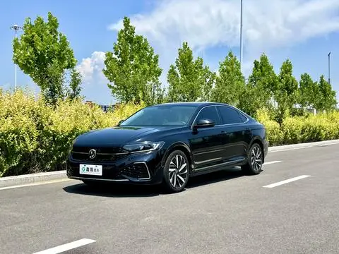 Volkswagen Passat 2022