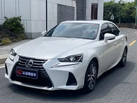 Lexus IS 2017