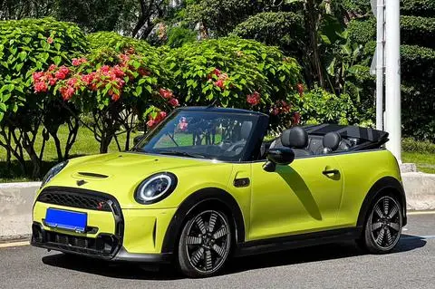 MINI MINI 2023