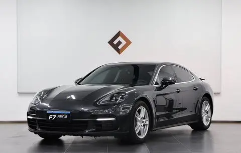 Porsche Panamera 2019