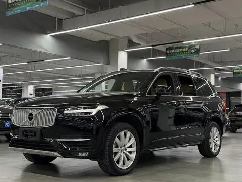 Volvo XC90 2017 — фото 1