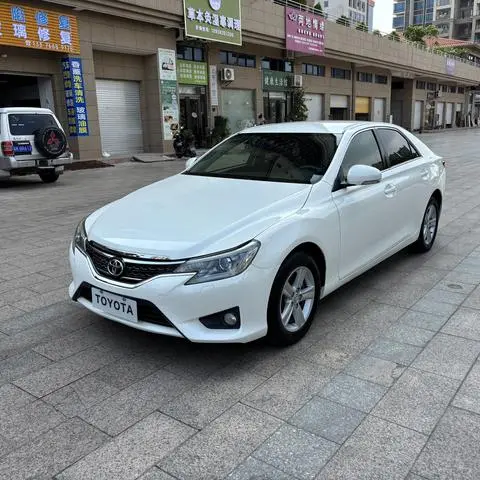 Toyota Reiz 2013