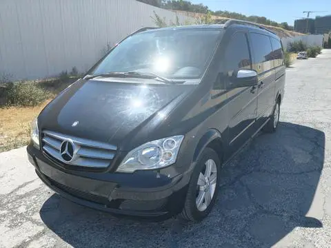 Mercedes-Benz 唯雅诺 2013