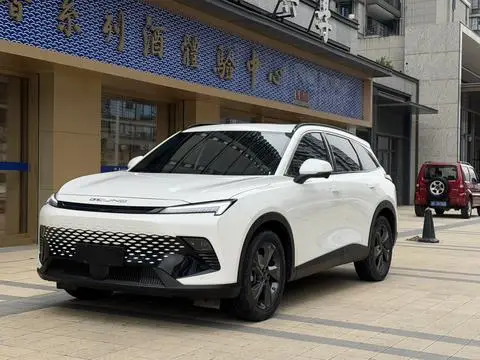 BAIC 魔方 2023