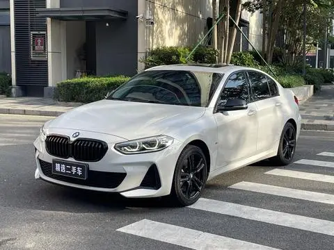 BMW 1 Series 2021