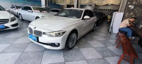 BMW 3 Series 2018 — фото 1