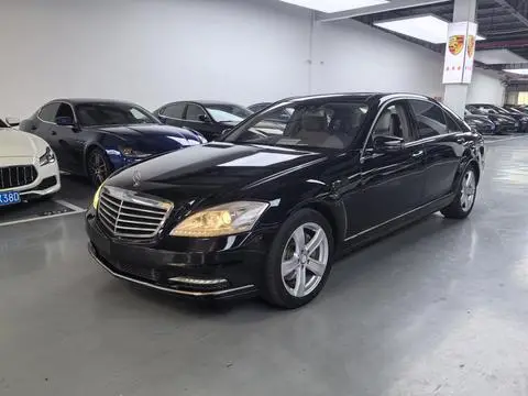 Mercedes-Benz S-Class 2011