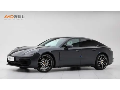 Porsche Panamera 2023