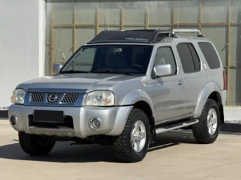 Nissan 帕拉丁 2013