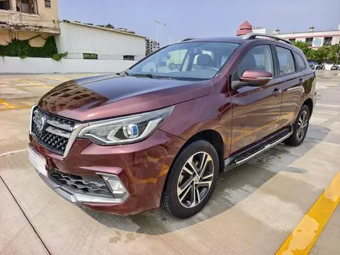 Venucia T70 2018