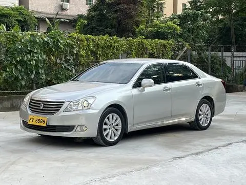 Toyota Crown 2010