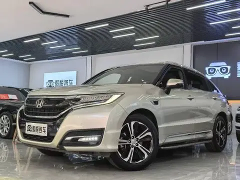 Honda UR-V 2017 — фото 1