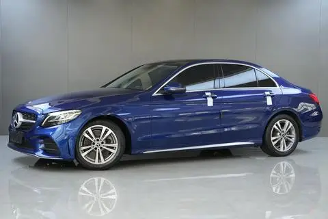 Mercedes-Benz C-Class 2021